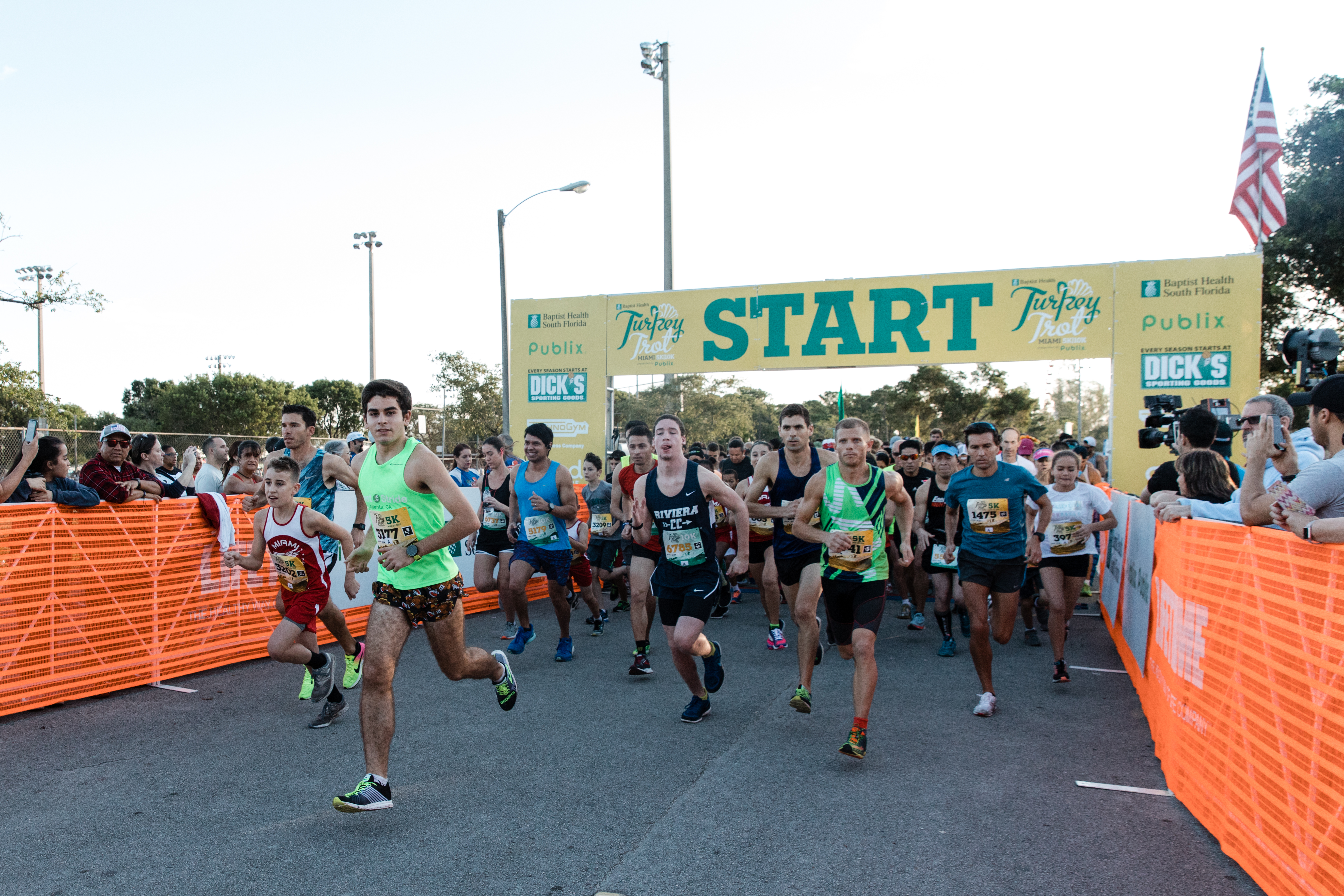 Turkey Trot Miami start line